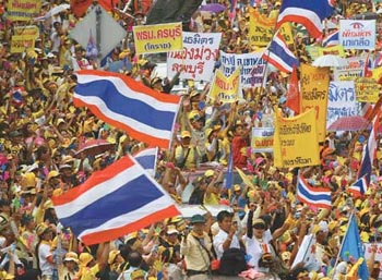 Thai protesters in Bangkok / Reuters